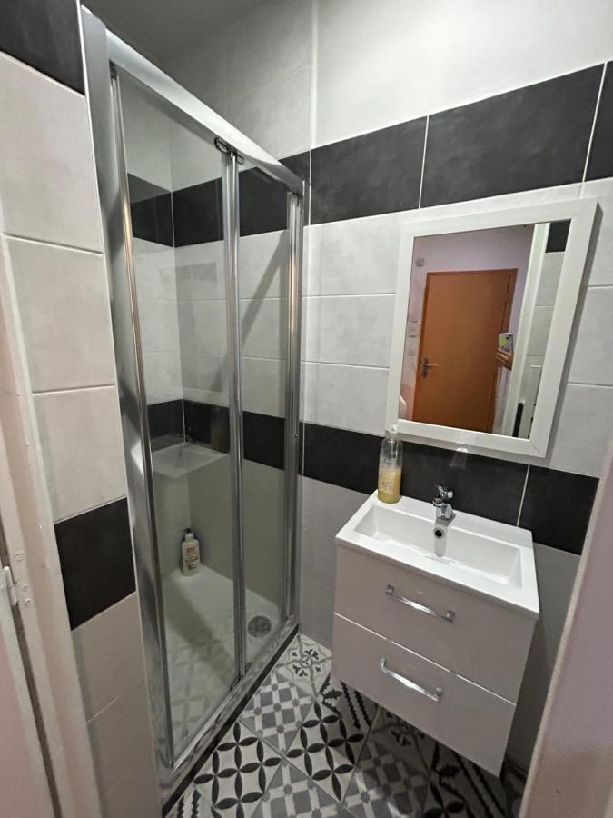 Les Balences - Jolie Studio Place Jean Jaures Beziers -Wifi Béziers Exterior foto